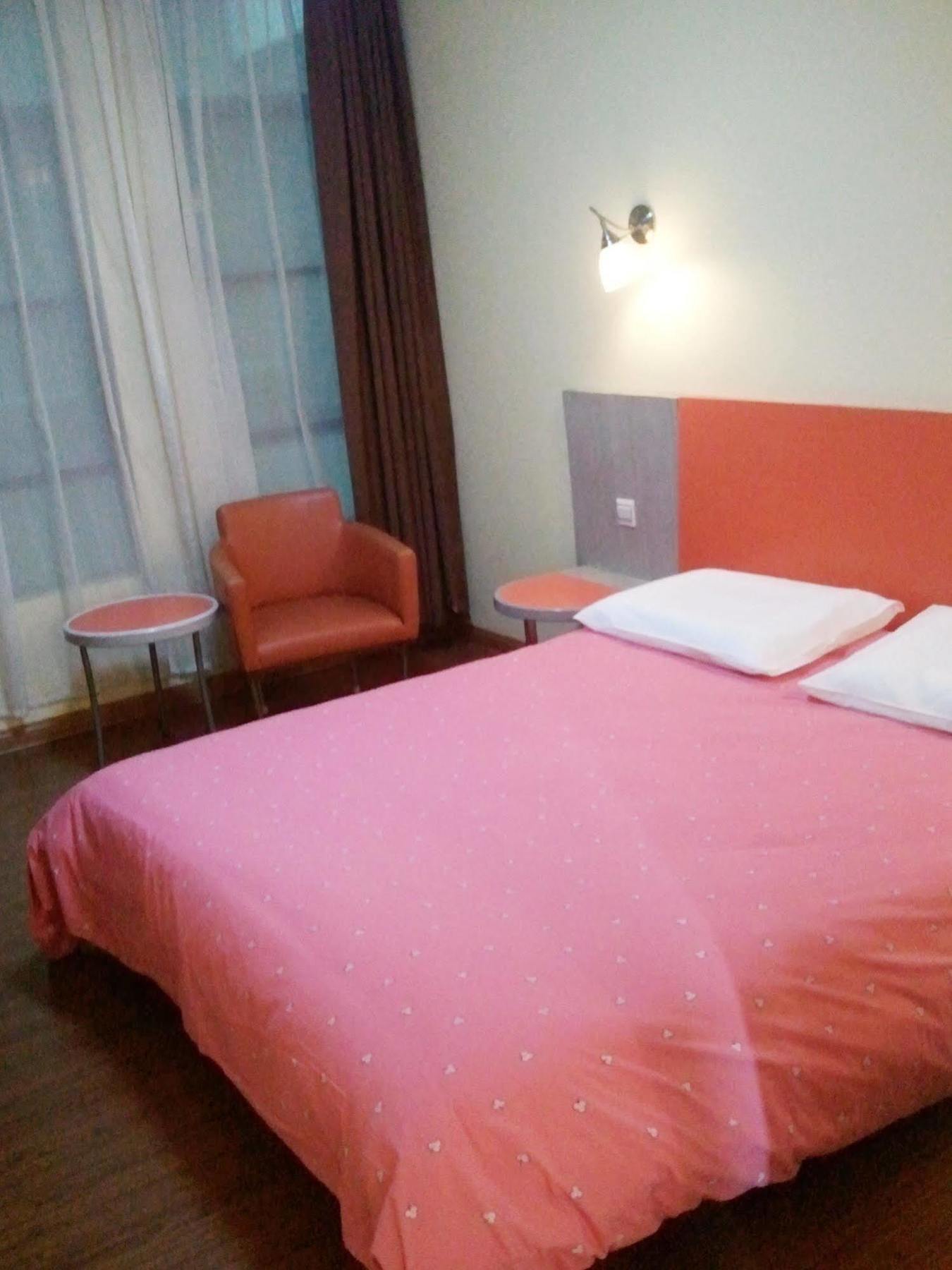 Homeinns Hotel Huizhou  Zewnętrze zdjęcie